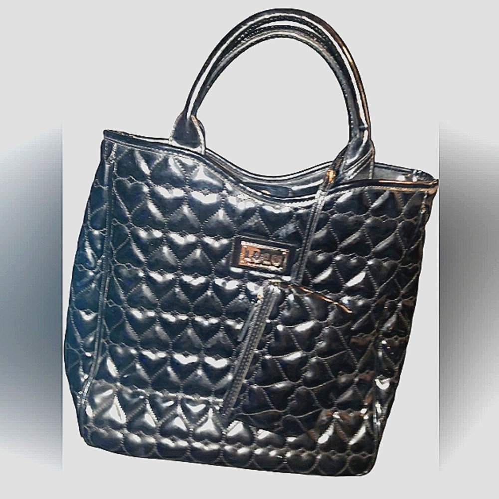LULU BY LULU GUINNESS  HEART QUILTED HANDBAG WITH BONUS COIN PURSE/WRISTLET GUC
